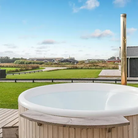 Holiday home Gorgeous In With Sauna Lokken