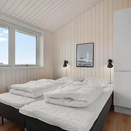 Stunning In With 5 Bedrooms And Sauna *