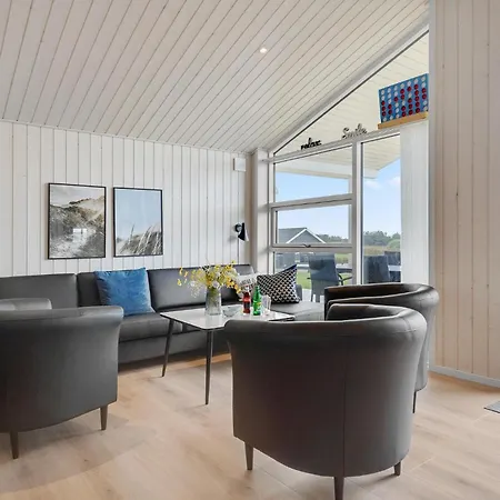 Vakantiehuis Stunning In With 5 Bedrooms And Sauna Løkken