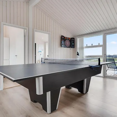 Stunning In With 5 Bedrooms And Sauna Feriehus