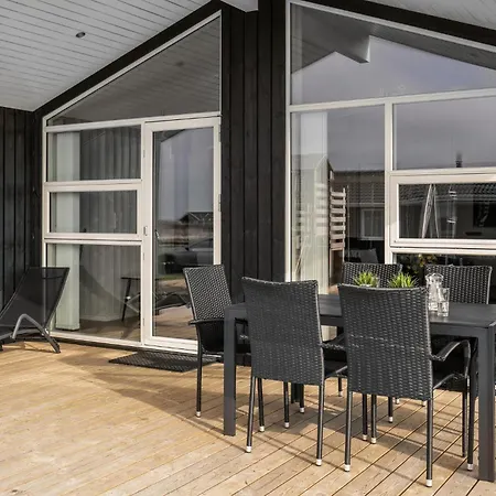 Stunning In With 5 Bedrooms And Sauna Prázdninový dům